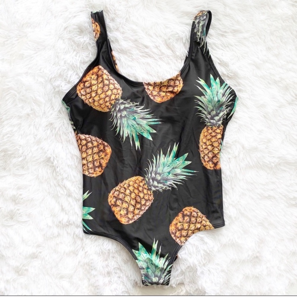 Pineapple 🍍 Print Swimsuit 👙